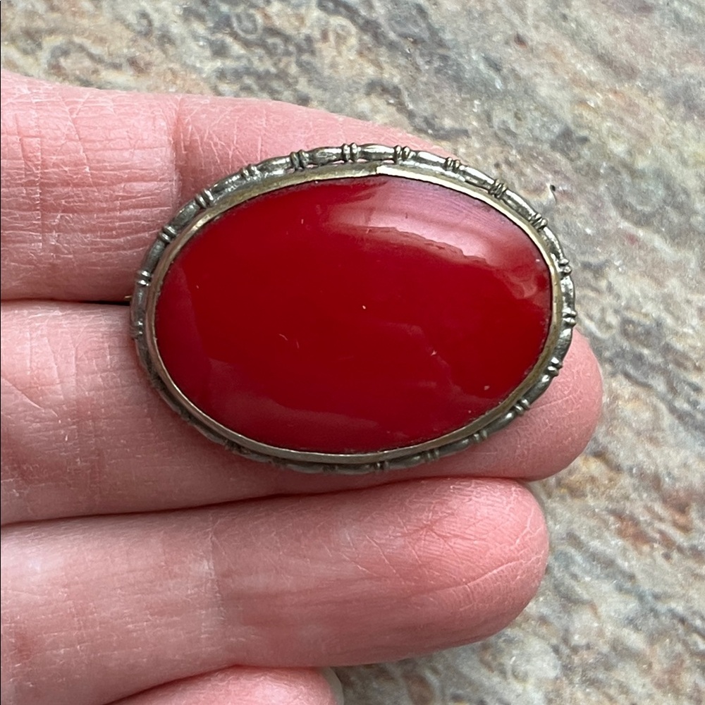 Antique Czechoslovakian Red Slag Glass Brooch - Picture 2 of 12
